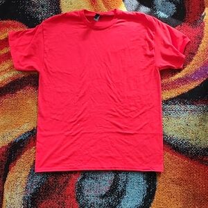 Gildan Vibrant Red Men's Short Sleeve Tee